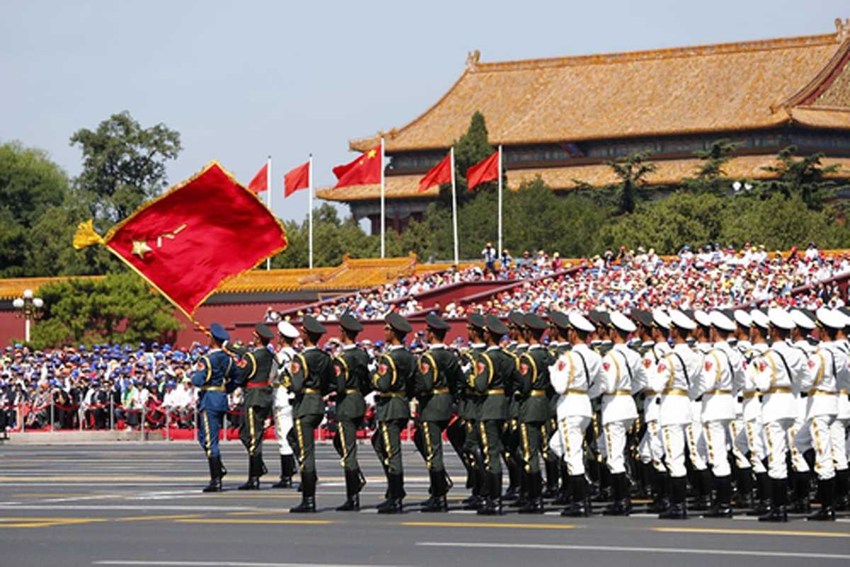 शी चिनफिंग ने सैन्य शासन मजबूत करने पर दिया ज़ोर शी चिनफिंग ने सैन्य शासन मजबूत करने पर दिया ज़ोर